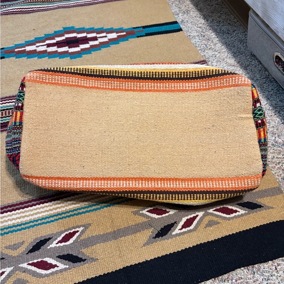 Aztec Weekender/Duffle Bag - Picture 5 of 9